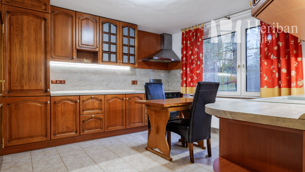 4-izb.rodinný dom s 6,2 ár.pozemkom, Diamantová ul, Ke-Západ