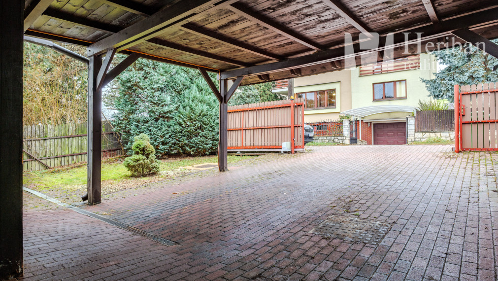 4-izb.rodinný dom s 6,2 ár.pozemkom, Diamantová ul, Ke-Západ