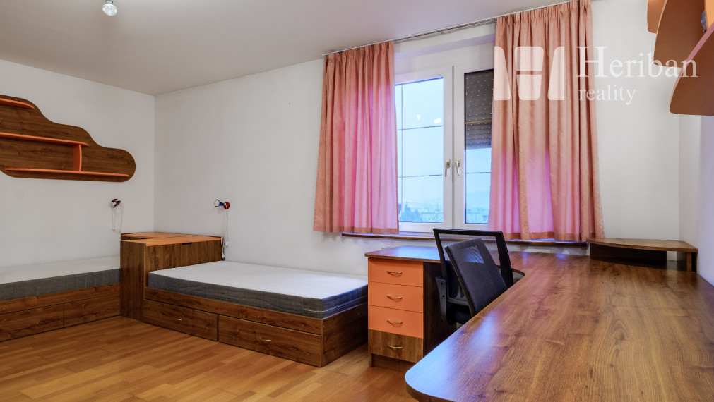 4-izb.rodinný dom s 6,2 ár.pozemkom, Diamantová ul, Ke-Západ