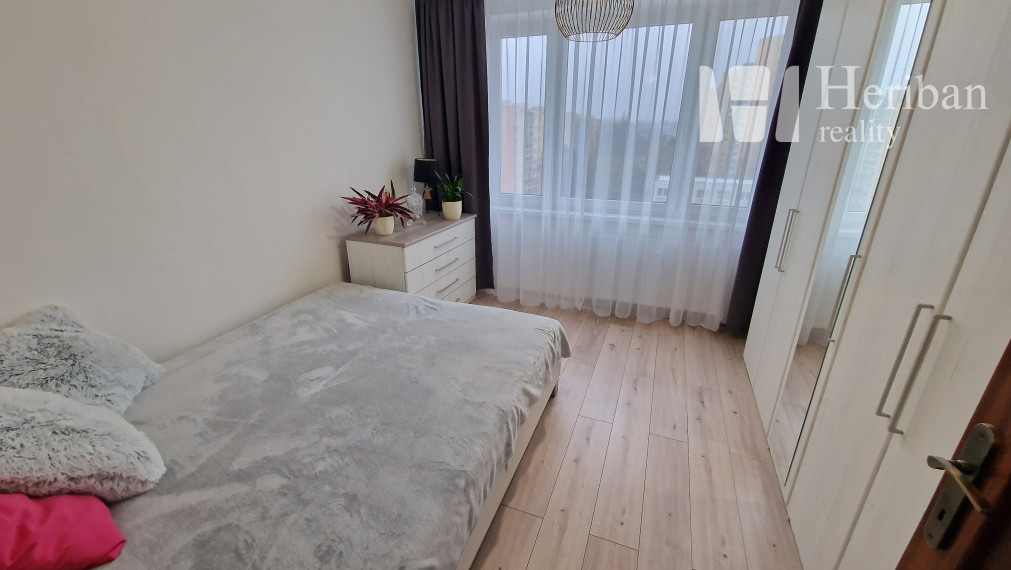 4-izb byt s logiou, rekonštr., 79m2, Ladožská ul, KE-Jazero