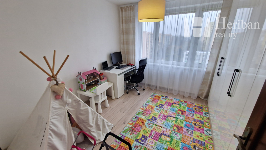 4-izb byt s logiou, rekonštr., 79m2, Ladožská ul, KE-Jazero