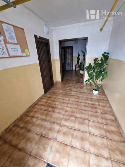 Na predaj: 2-izb.byt s logiou, 51m2, Drábova ul, KE-časť KVP