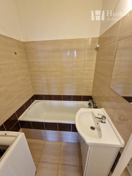 Na predaj: 2-izb.byt s logiou, 51m2, Drábova ul, KE-časť KVP