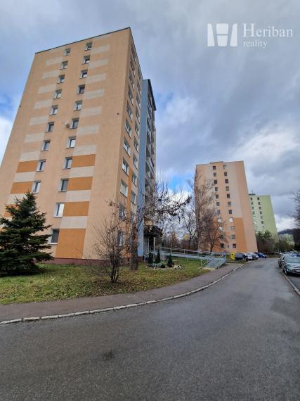 2-izb.byt, 50m2, rekonštr., Čiernomorská ul, KE-Nad Jazerom