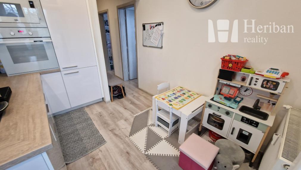 2-izb.byt, 50m2, rekonštr., Čiernomorská ul, KE-Nad Jazerom