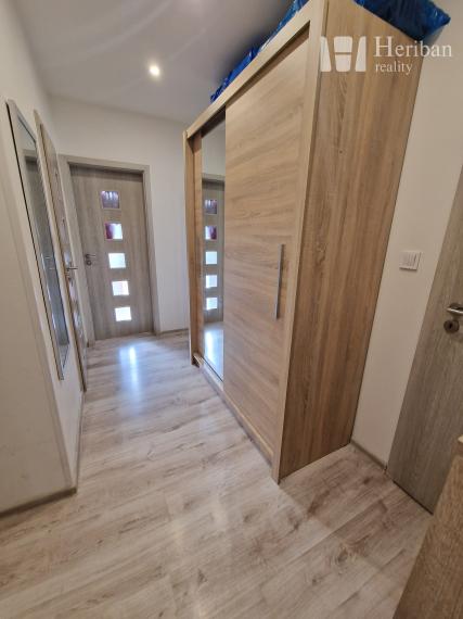 2-izb.byt, 50m2, rekonštr., Čiernomorská ul, KE-Nad Jazerom