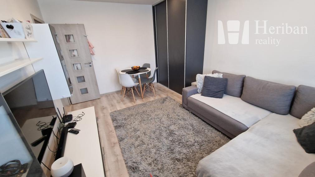 2-izb.byt, 50m2, rekonštr., Čiernomorská ul, KE-Nad Jazerom