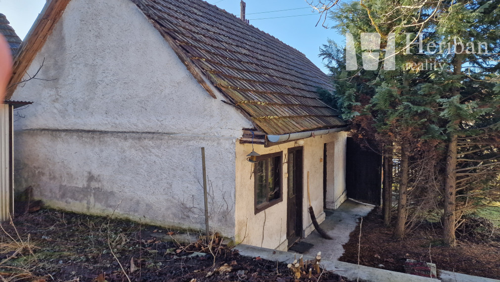 rodinný dom s 6,2ár.pozemkom, obec Hollóháza, Maďarsko