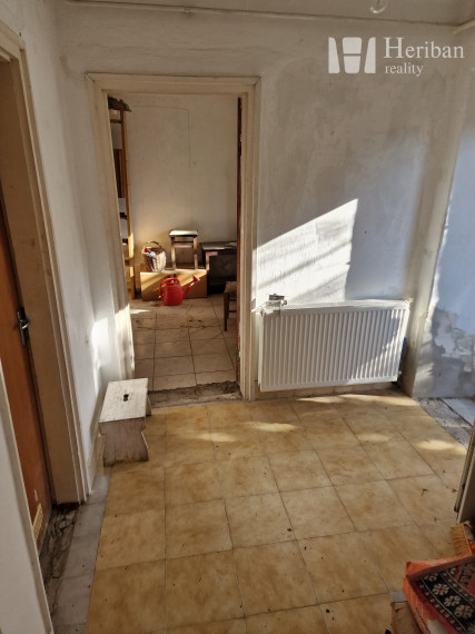 rodinný dom s 6,2ár.pozemkom, obec Hollóháza, Maďarsko