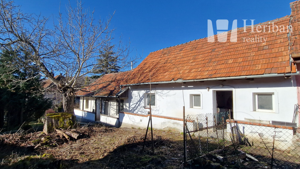 rodinný dom s 6,2ár.pozemkom, obec Hollóháza, Maďarsko