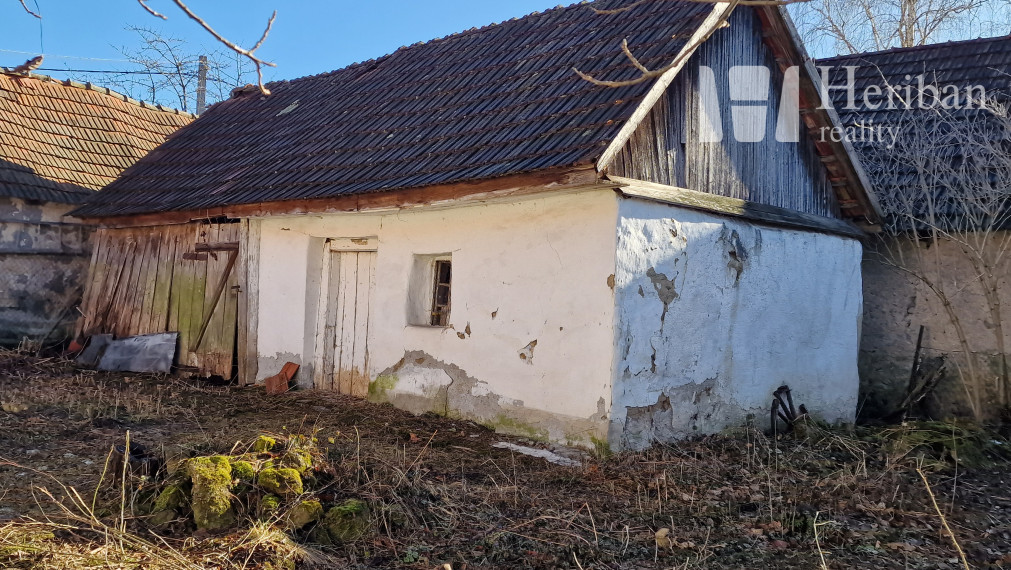 rodinný dom s 6,2ár.pozemkom, obec Hollóháza, Maďarsko