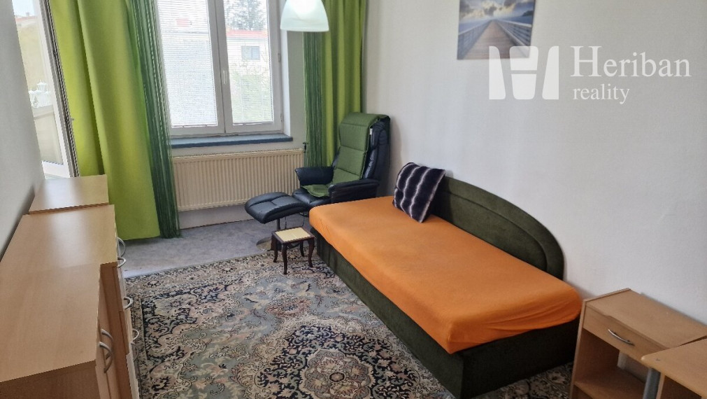 Na prenájom: 3 izb.byt, 84m2, Kremnická ul, Západ-Terasa