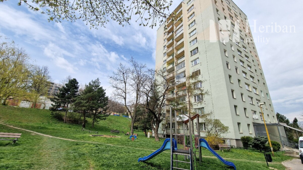 3 izb.byt s logiou, 67m2,zariadený, Karpatská ul,Staré Mesto