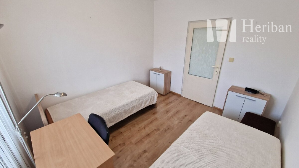 3 izb.byt s logiou, 67m2,zariadený, Karpatská ul,Staré Mesto