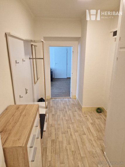 2(3) izb.tehl.byt, 2balkóny, 78m2,Komenského ul, Staré Mesto