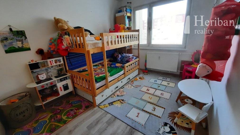 3-izb.byt s logiou, 72m2, 7.p/8, rekonštr., Bruselská ul, KE-Ťahanovce