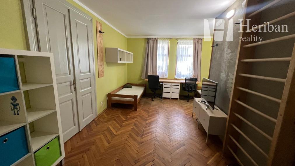 3 izb.byt, 82m2, Bajzova ul, pri Auparku, KE-Stredné Mesto