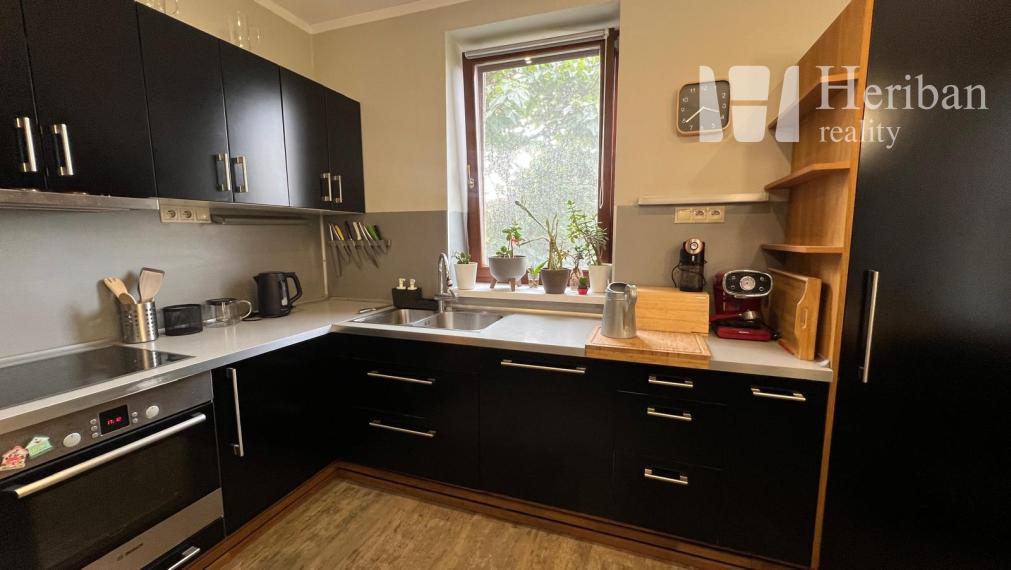 3 izb.byt, 82m2, Bajzova ul, pri Auparku, KE-Stredné Mesto