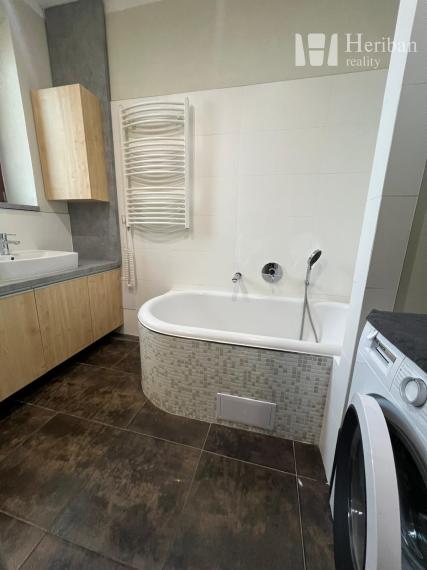 3 izb.byt, 82m2, Bajzova ul, pri Auparku, KE-Stredné Mesto