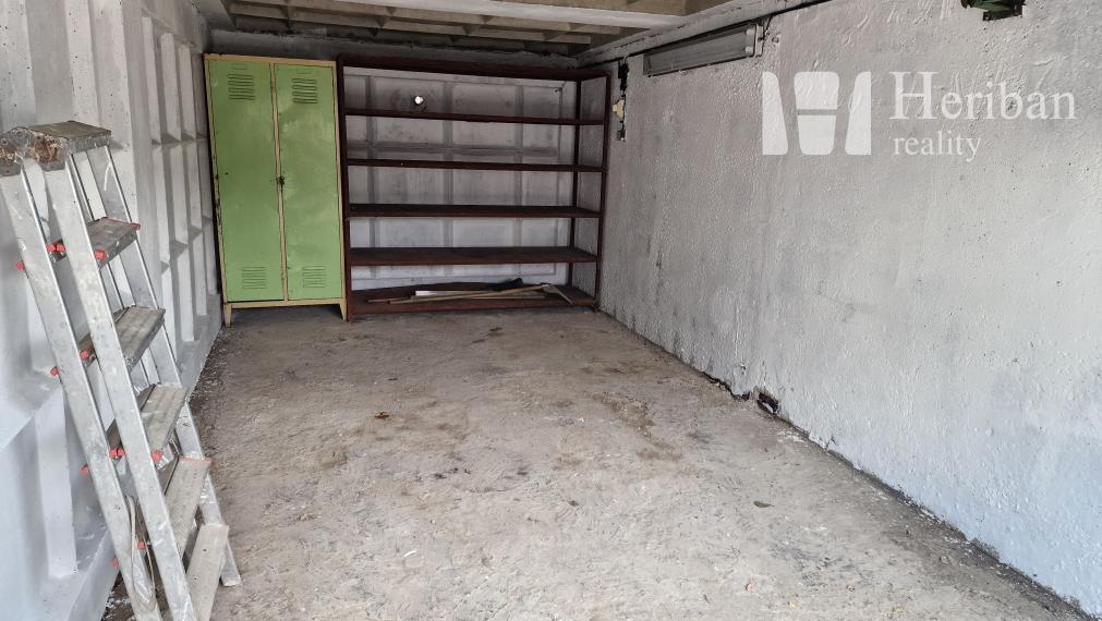 panelová garáž, ul. Rampova / Stromova , KE-Staré Mesto