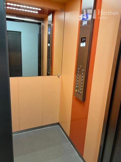 Na predaj: 3-izb.byt s 2 logiami, 64m2, Ždiarska ul, KE-Nad Jazerom