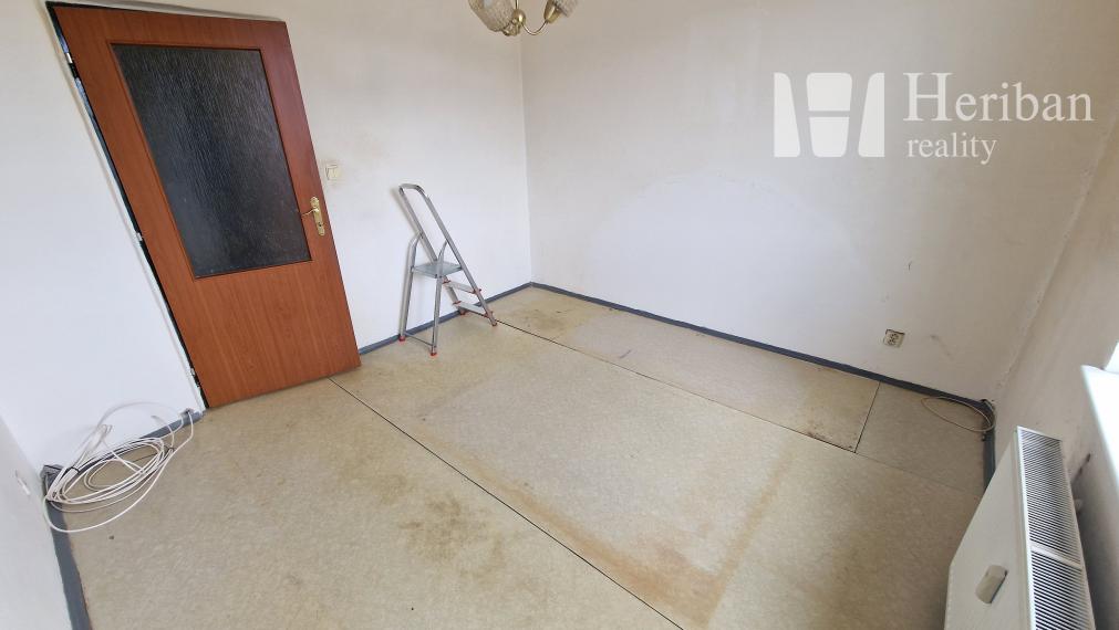 Na predaj: 3-izb.byt s 2 logiami, 64m2, Ždiarska ul, KE-Nad Jazerom