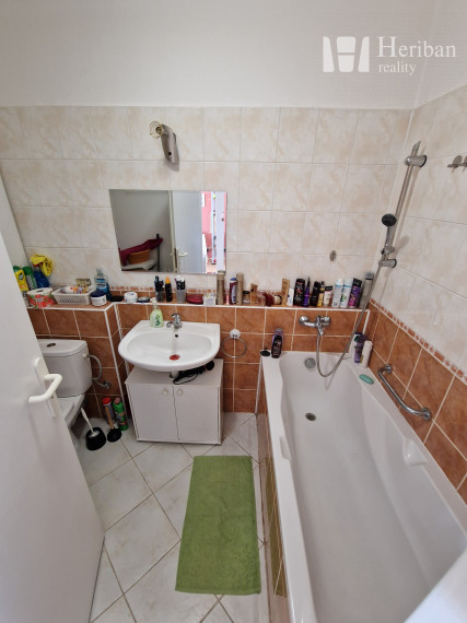 1,5-izb.byt s 6m logiou,41m2,pražský typ, Adlerova ul, Furča