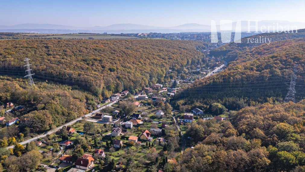 PREDAJ ZNÍŽENÁ CENA - Murovaná chata, 2,4 ár.  Myslava Maša