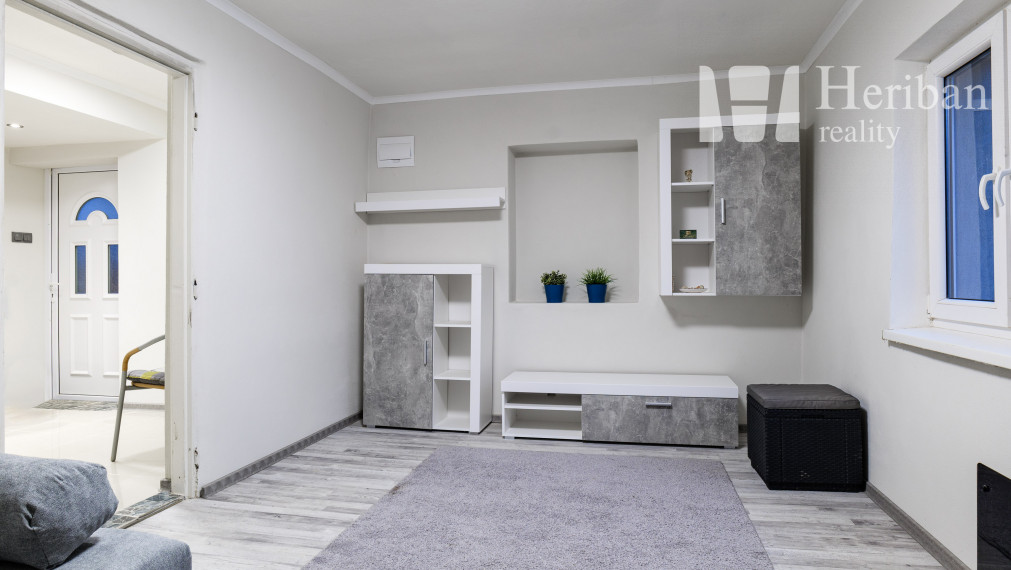 PREDAJ ZNÍŽENÁ CENA - Murovaná chata, 2,4 ár.  Myslava Maša