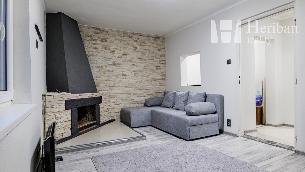 PREDAJ ZNÍŽENÁ CENA - Murovaná chata, 2,4 ár.  Myslava Maša