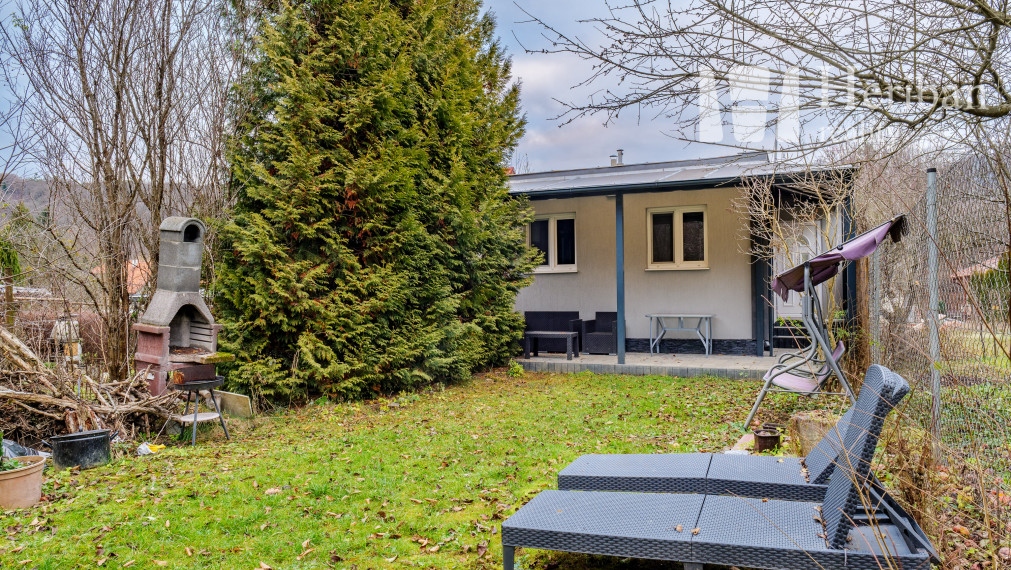 PREDAJ ZNÍŽENÁ CENA - Murovaná chata, 2,4 ár.  Myslava Maša