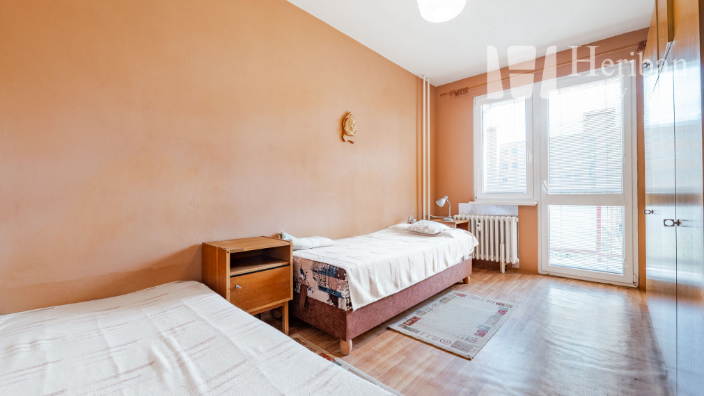 2-izb.byt s logiou, 49m2, 3.p., Titogradská ul, KE-časť KVP