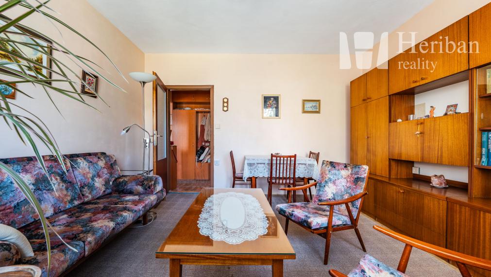 2-izb.byt s logiou, 49m2, 3.p., Titogradská ul, KE-časť KVP