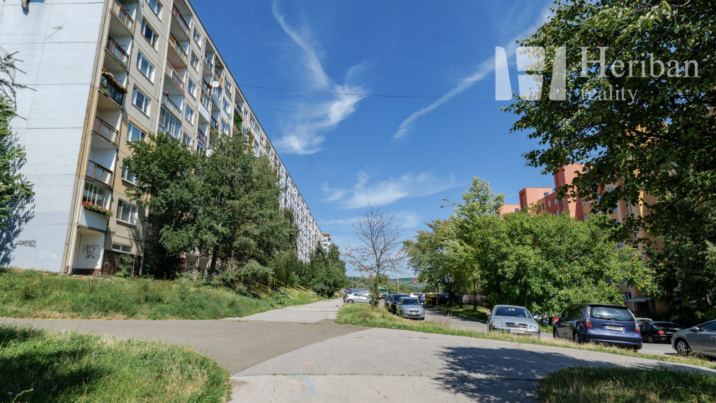 2-izb.byt s logiou, 49m2, 3.p., Titogradská ul, KE-časť KVP