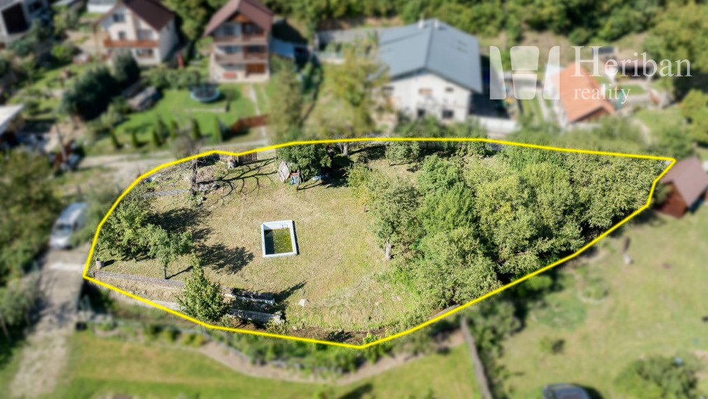 pozemok na výstavbu RD / chaty, 932m2,obec Sokol-časť Uhrinč