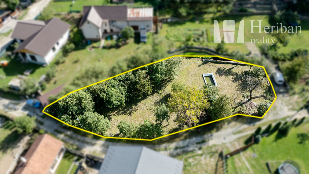 pozemok na výstavbu RD / chaty, 932m2,obec Sokol-časť Uhrinč