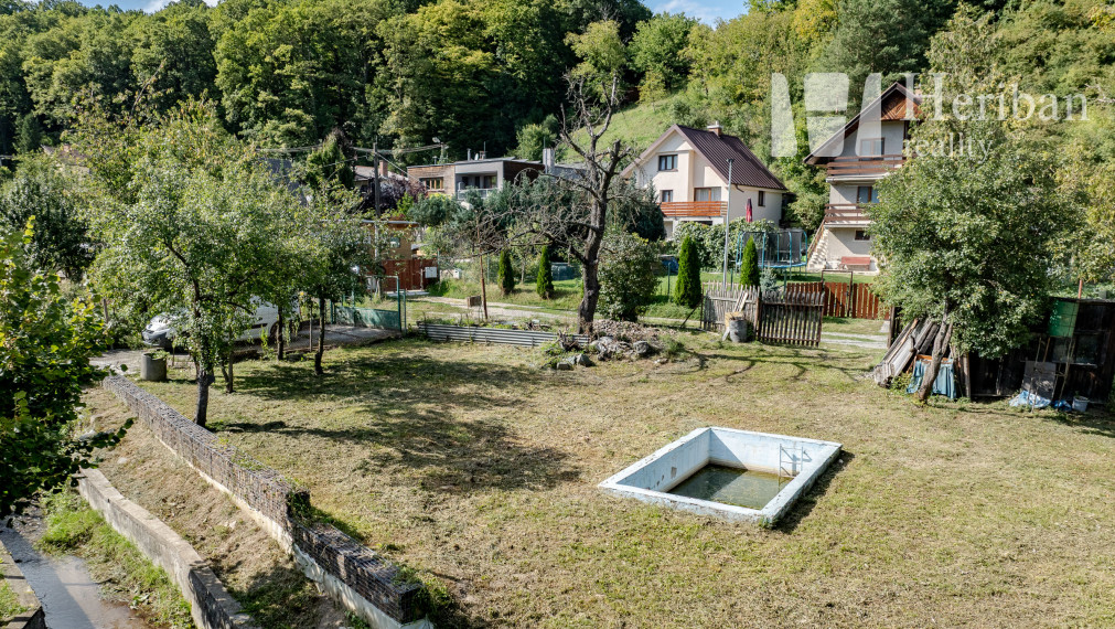 pozemok na výstavbu RD / chaty, 932m2,obec Sokol-časť Uhrinč