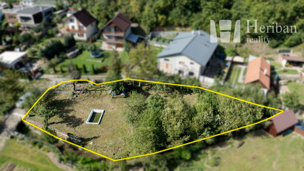 pozemok na výstavbu RD / chaty, 932m2,obec Sokol-časť Uhrinč