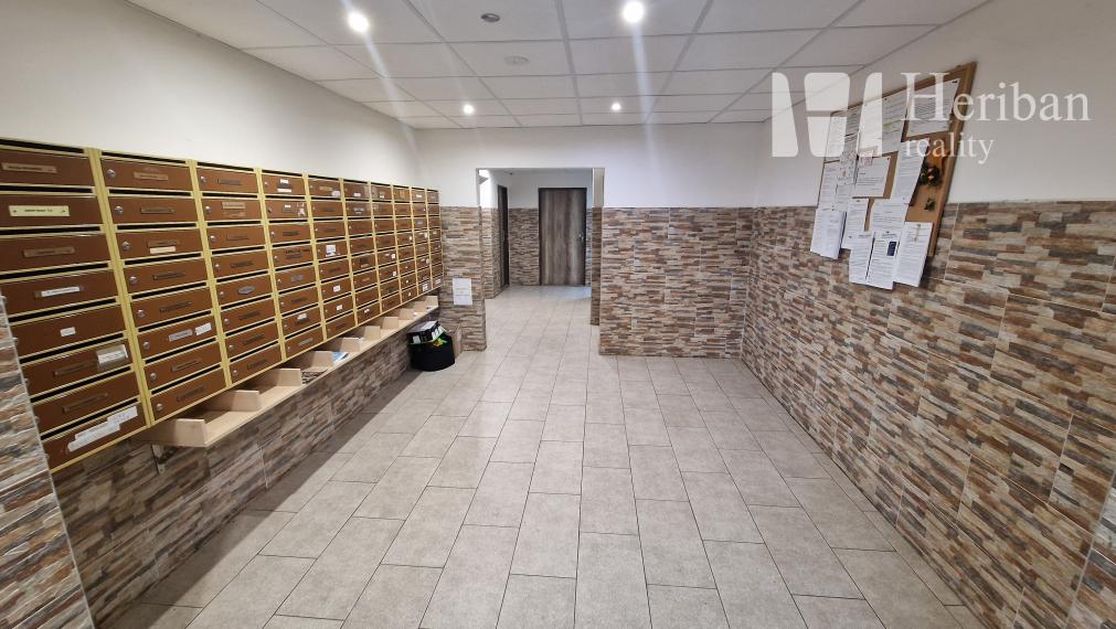 1,5-izb.byt s 2 logiami, komplet.rek., Meteorova ul, Jazero