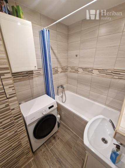 1,5-izb.byt s 2 logiami, komplet.rek., Meteorova ul, Jazero