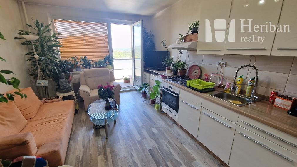 1,5-izb.byt s 2 logiami, komplet.rek., Meteorova ul, Jazero