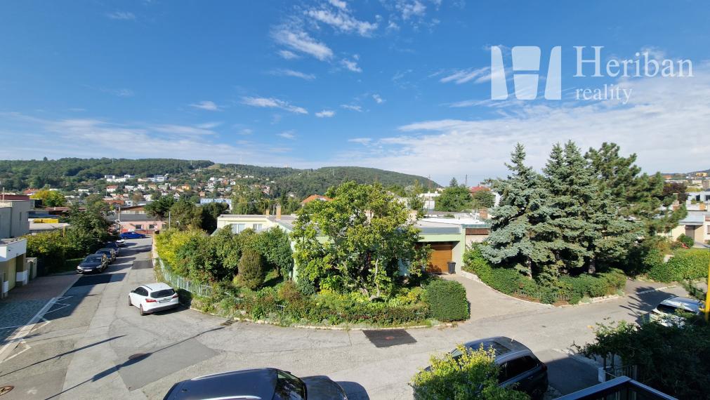 5 izb.RD+4 ár.pozemok, nová kvalitná rek.,Jazdecká ul, Sever