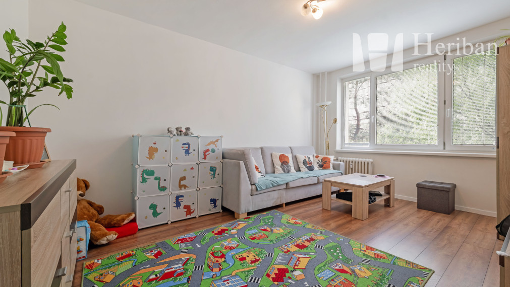 3-izb.byt s logiou,68m2, rekonštr,Orgovánová ul,Západ-Terasa