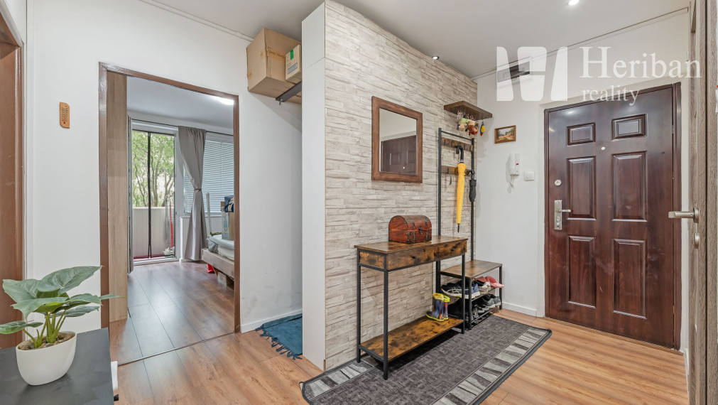 3-izb.byt s logiou,68m2, rekonštr,Orgovánová ul,Západ-Terasa