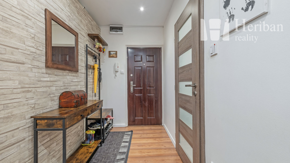 3-izb.byt s logiou,68m2, rekonštr,Orgovánová ul,Západ-Terasa