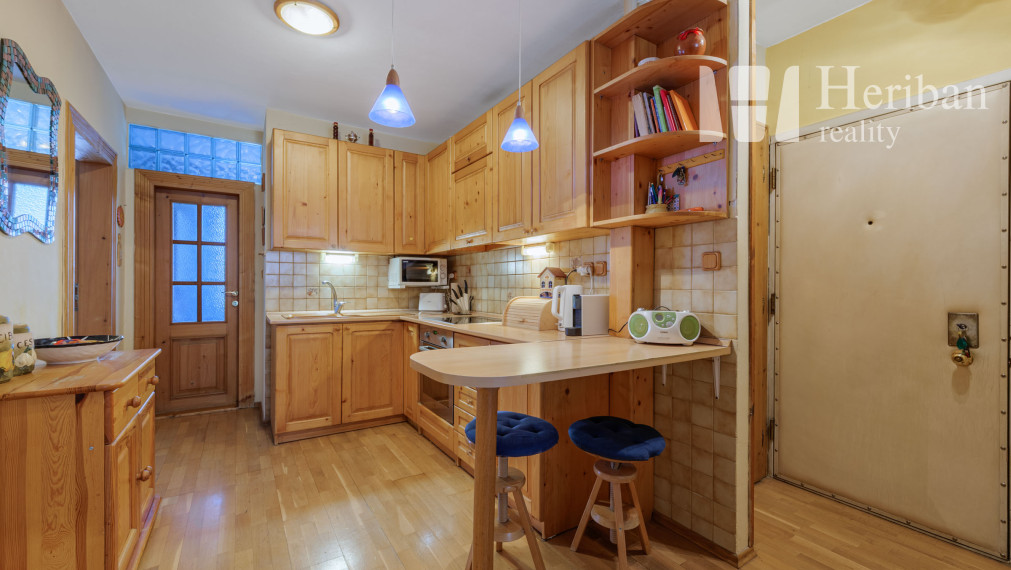 3izb.byt,79m2,s parkovacím miestom,Komenského ul,Staré Mesto