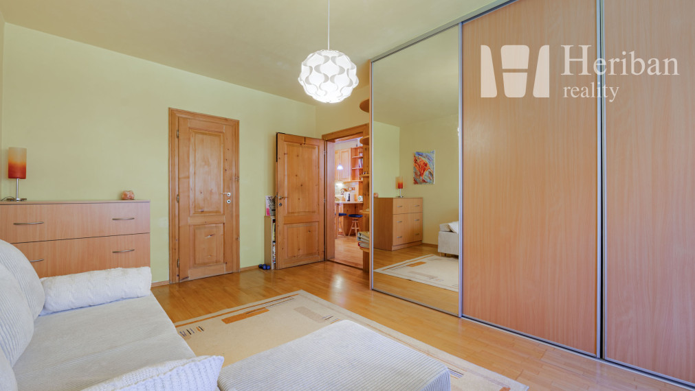 3izb.byt,79m2,s parkovacím miestom,Komenského ul,Staré Mesto