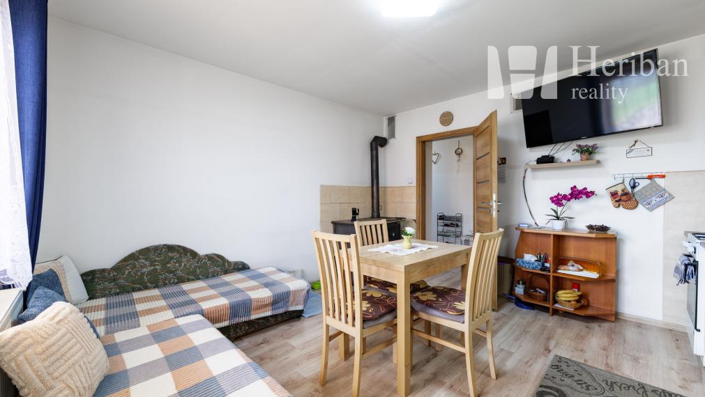 Dom s pozemkom v obci Tornyosnémeti, 20 km od KE- Maďarsko