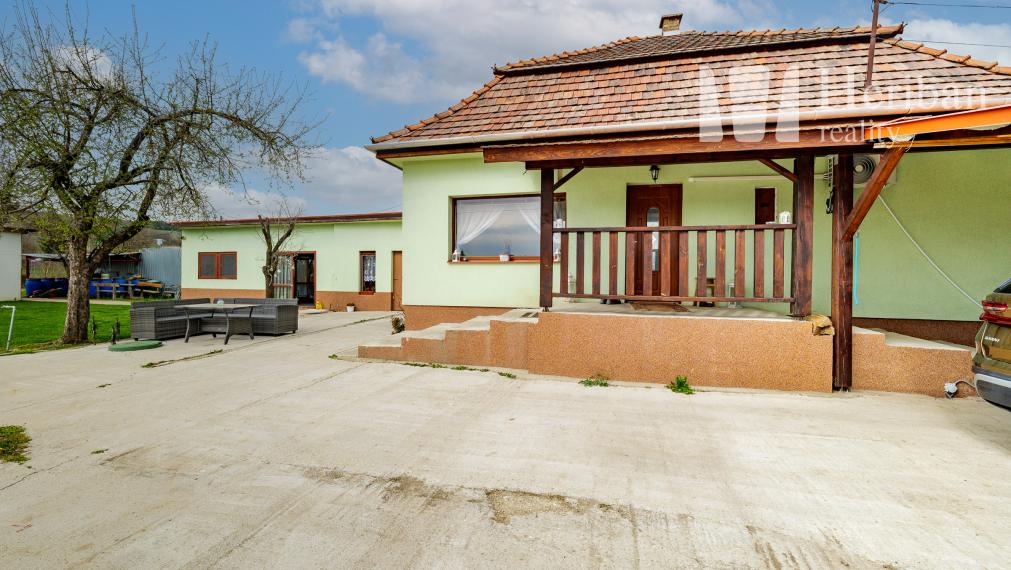 Dom s pozemkom v obci Tornyosnémeti, 20 km od KE- Maďarsko