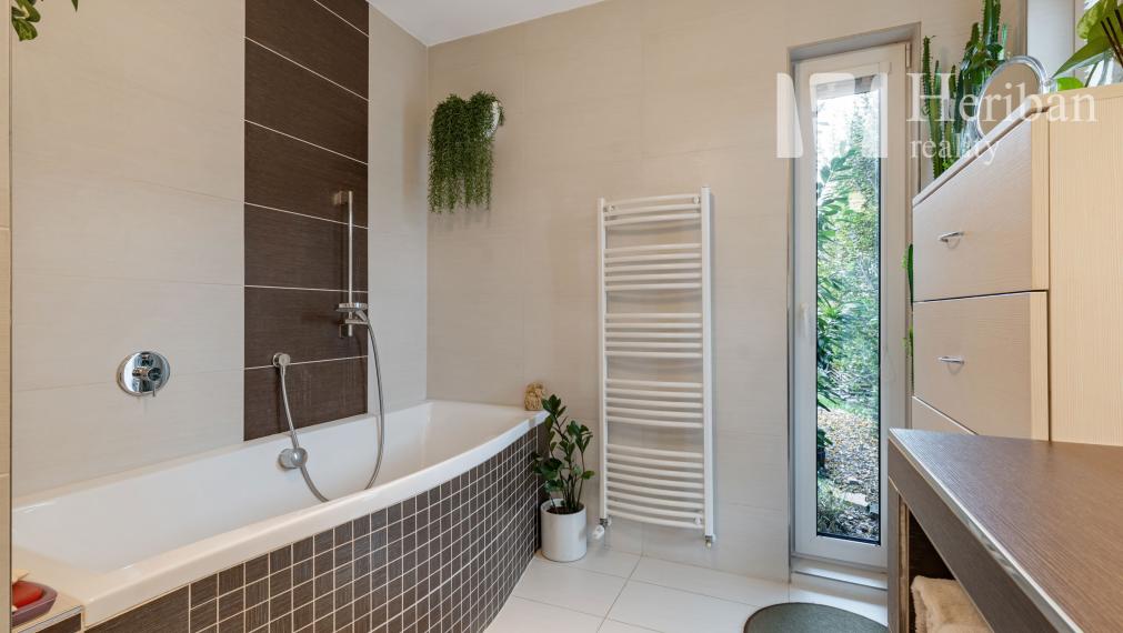 4-izb.rodinný dom s 8,2 ár.pozemkom, Vajkovce, Slnečná stráň